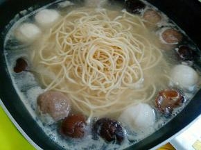 下面条煮熟