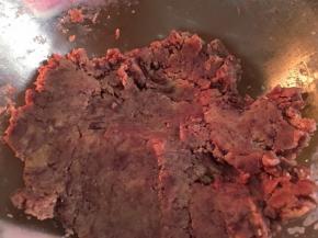 一直搅拌到无面粉状态