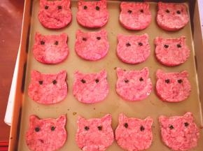 烤箱预热140度，烤30分钟