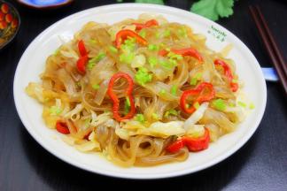 美味出锅，香辣炒红薯粉