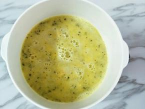 倒出过滤掉果渣