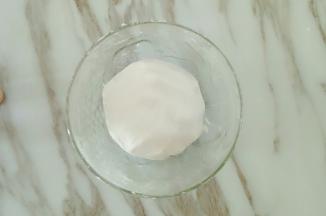 满满的揉成面团