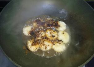 加入红糖，混合均匀