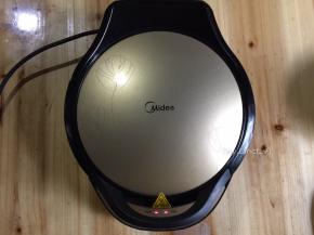 接着电饼铛预热
