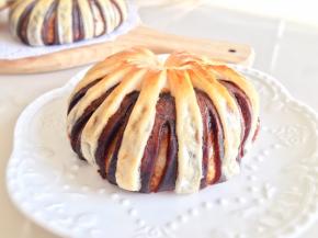 就是小时候吃的豆沙面包的样子