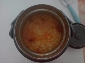 早上打开盖子，粥已经好了。