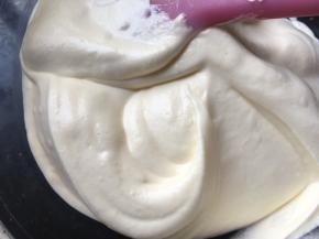 再和其余蛋白炒菜式翻拌均匀