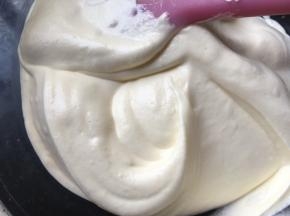 再和其余蛋白炒菜式翻拌均匀