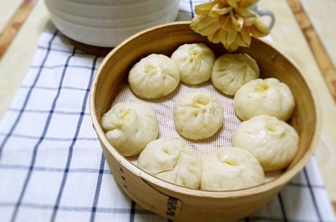 芹菜猪肉大包子