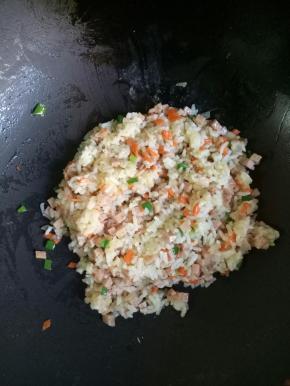 翻炒均匀即可起锅