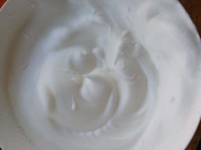 蛋白打至硬性发泡