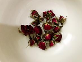 金边玫瑰花清洗一下