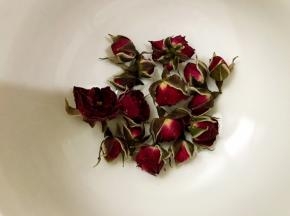 金边玫瑰花清洗一下