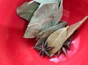八角桂皮香叶清洗一下