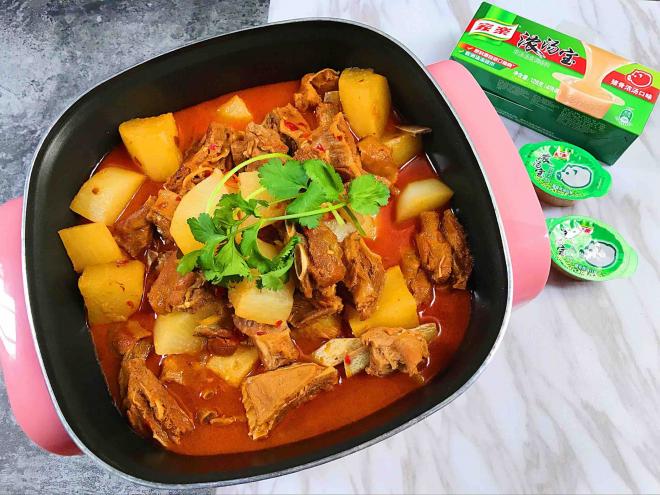 川香羊排烧萝卜