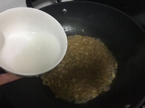 最后加水淀粉勾芡