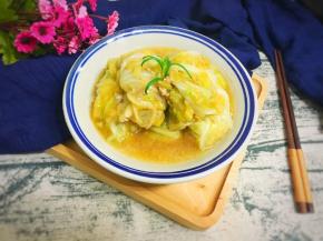 把汁淋在白菜上就OK了