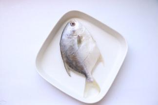 腌制好之后去除葱姜蒜辣椒