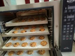 UKOEO风炉四层同烤，上色很均匀。