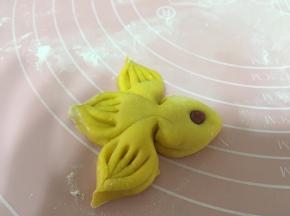 加红豆当眼睛