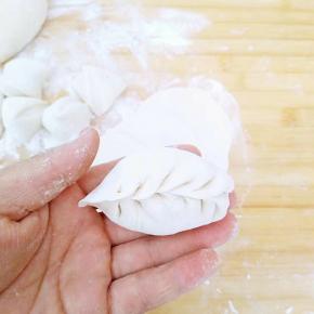 包子收口，以防露馅。