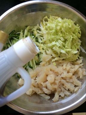 加入适量的醋。