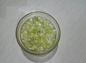 泡清水里3、4个小时以上。