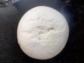 倒在操作台上，轻拍排气。