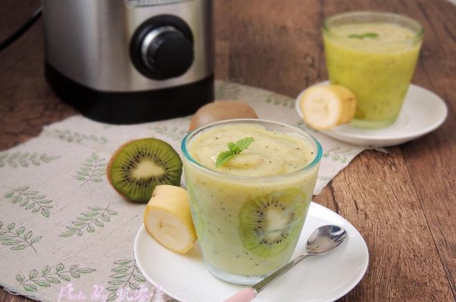 奇异果香蕉思慕雪