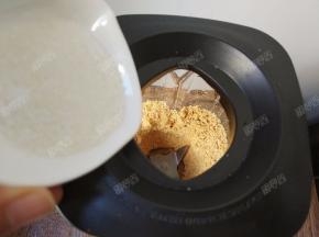 加入细砂糖