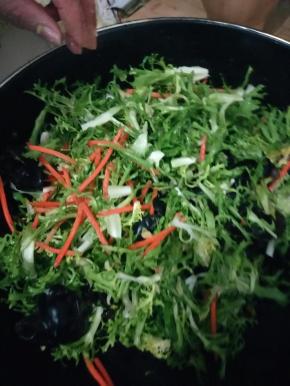 加入木耳和胡萝卜