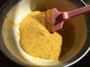 用刮刀翻拌均匀，放一旁备用