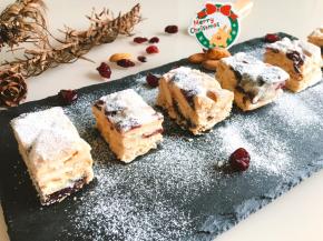 筛上提前准备好的雪花粉