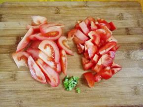 西红柿切丁，片(全切丁也可)