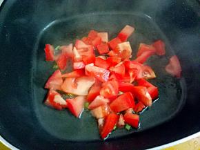下茄丁炒出汁
