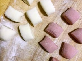 每个面团各分成6个小面团