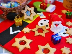 待饼干完全晾凉后再从烤盘取下，密封保存。