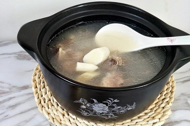山药炖筒骨