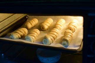 再放入烤箱进行二次发酵30分钟