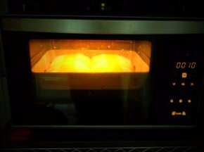 烤箱上下火，165度预热，中层，烤30分分钟；