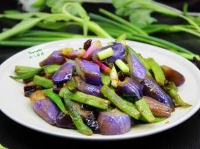 开胃下饭菜出锅