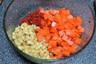 把所有的食材准备完毕