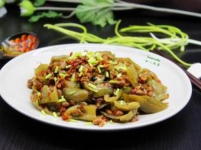 冬季促进血液循环的家常菜，酸辣椒炒腊八豆
