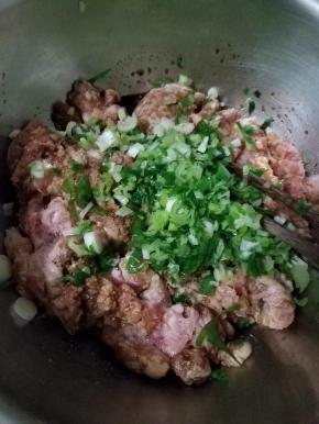 加一点盐，瞬时间搅匀。