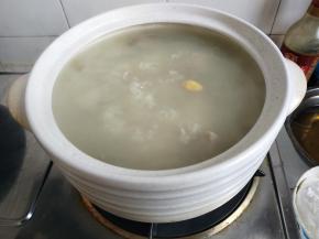 中间要搅拌下防止糊锅