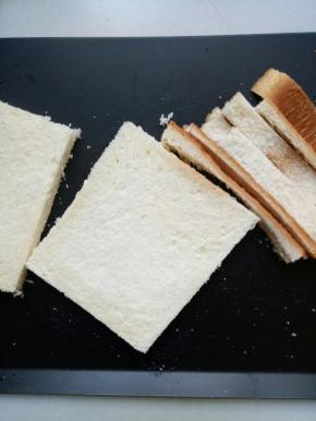 吐司面包切去边缘