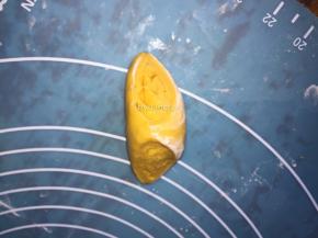 将每个三角形切面朝上摆放
