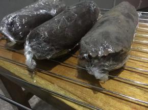 卷起包上保鲜膜放冰箱冷藏一夜