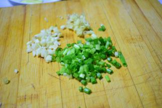 葱姜蒜切末