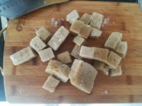 冻豆腐准备好。